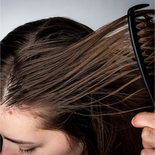 Best hair oil for winter dryness